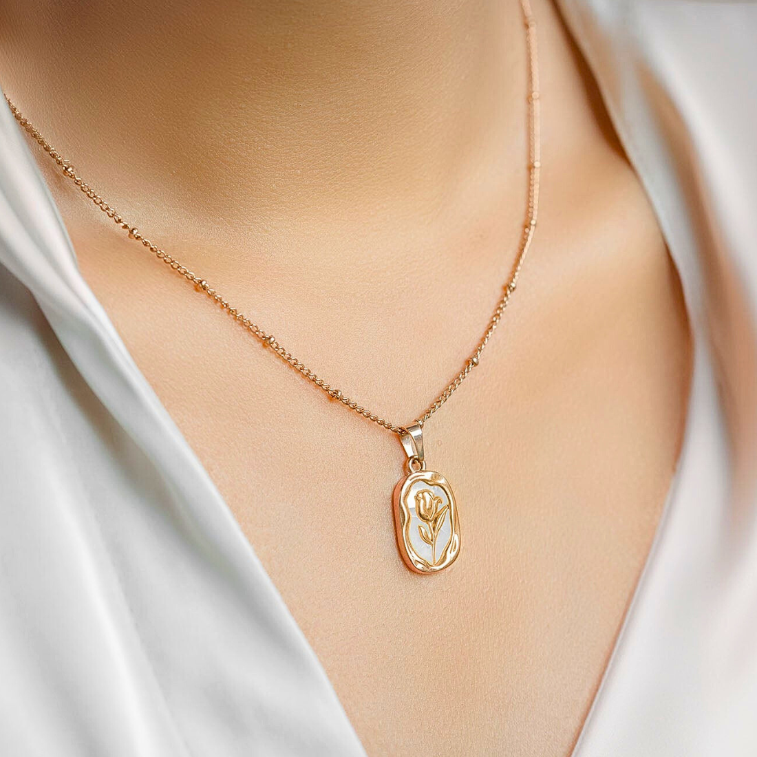 Vintage Rose Anti-Tarnish Gold-Plated Chain NeckPendant ( Gold )